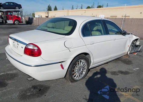 2006 Jaguar S-Type 3.0L V6 из США, поврежденный, VIN SAJWA01A96FN58211